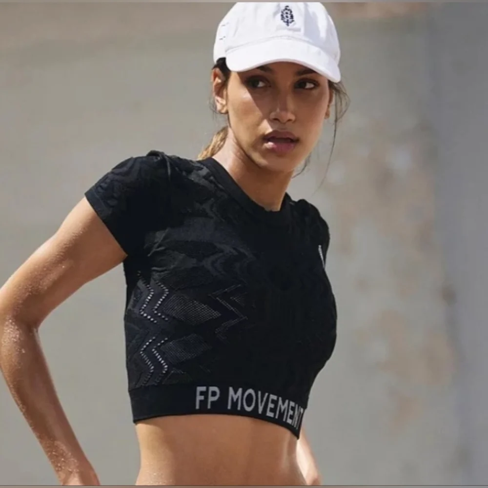 FP Movement - Run The Distance Baby - Petal Tee - Picture 2 of 3